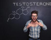 पुरुषों में उच्च टेस्टोस्टेरोन के स्तर को कैसे कम करें टेस्टोस्टेरोन को क्या कम करता है