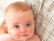 नवजात शिशुओं में सूजन: समस्या का समाधान संभव है