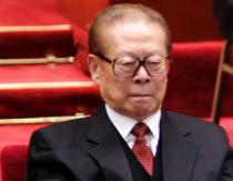 Jiang Zemin: Podstatou socialistickej demokratickej politiky je, aby sa ľudia stali pánmi svojej krajiny